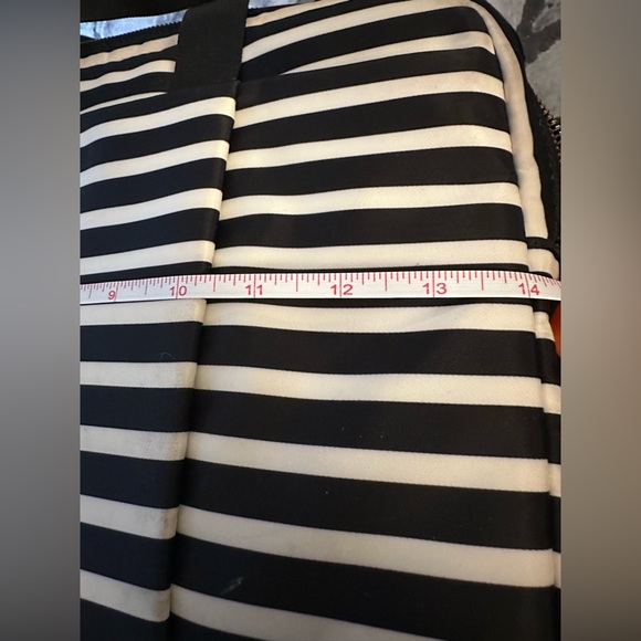 Kate Spade ♠️ laptop bag with adjustable strap. see photos! - Picture 10 of 15